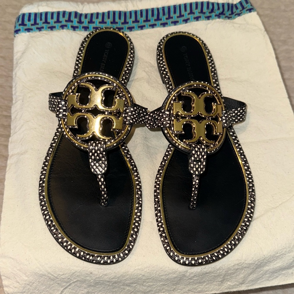 TORY BURCH 8.5 Gold Metal Miller Embossed black & white sandal.  Like New